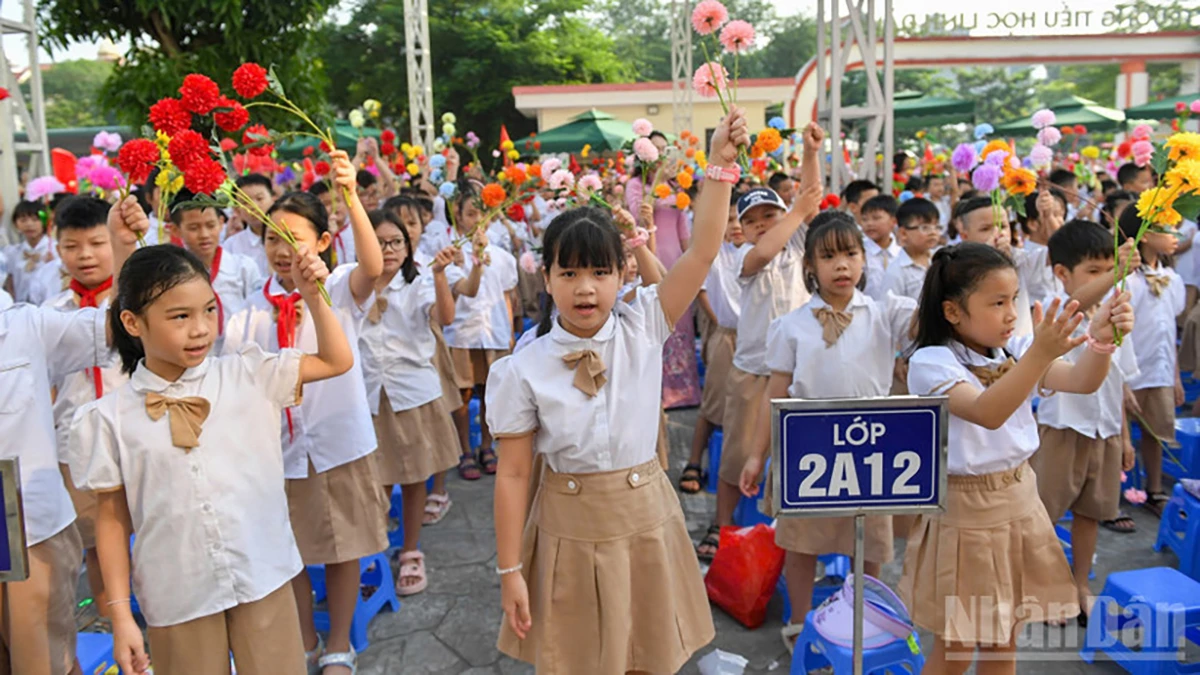 Học sinh Trường tiểu học Hoàng Mai, Hà Nội. (Ảnh THẾ ĐẠI)
