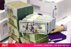 Tỷ giá USD hôm nay 2/8/2025: Tỷ giá thị trường tự do lao dốc