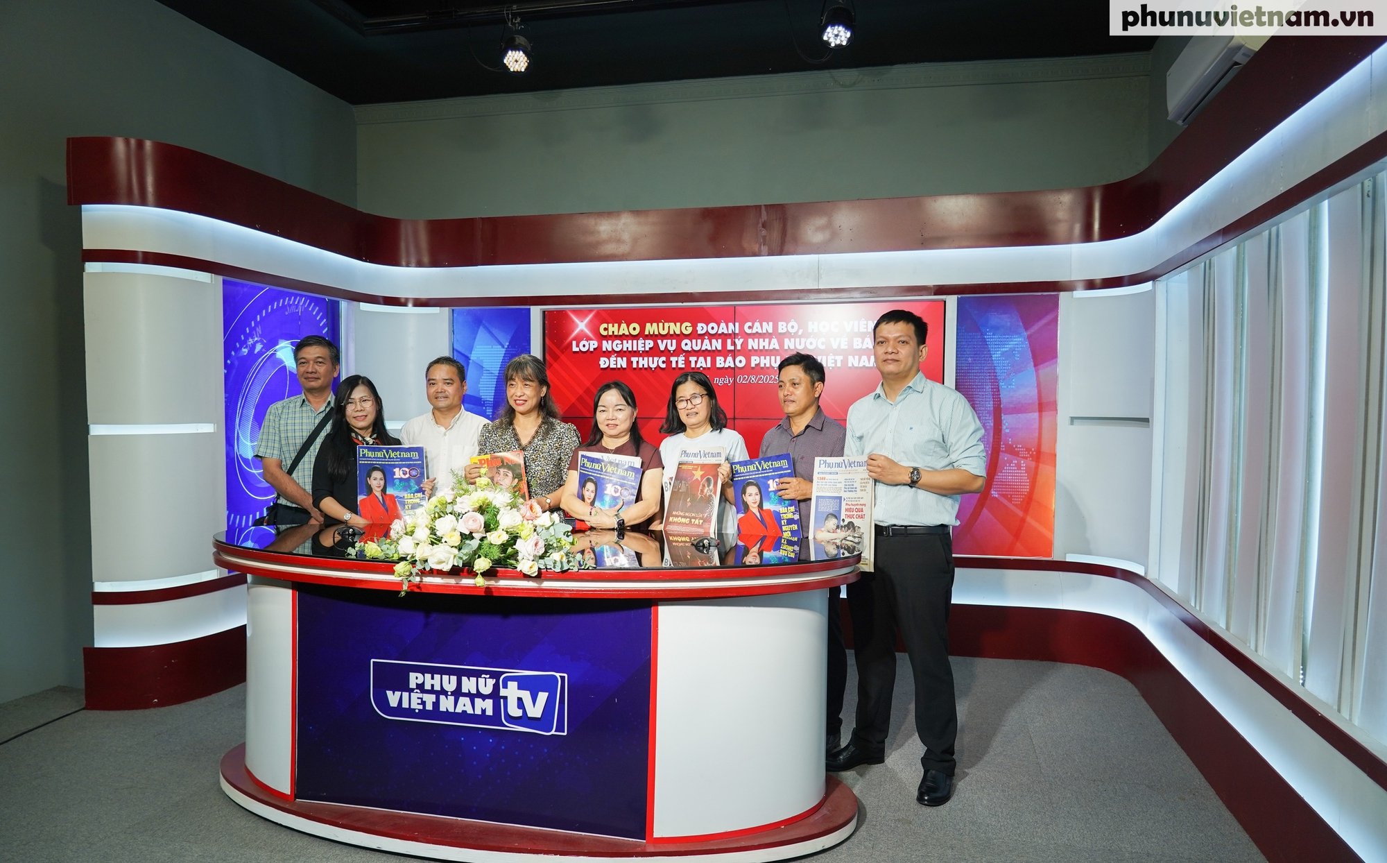 Đoàn cán bộ, học viên Học viện Báo chí và Tuyên truyền đến thực tế tại Báo Phụ nữ Việt Nam- Ảnh 12.