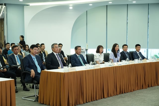 Malaysia và Vietnam Airlines ký kết Biên bản ghi nhớ hợp tác chiến lược thúc đẩy du lịch song phương - Ảnh 2.