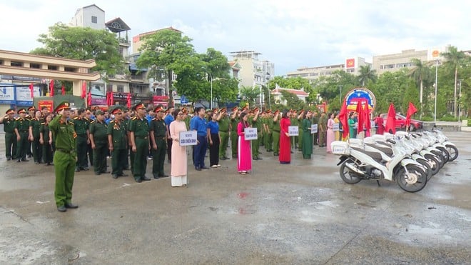 Xã Thường Tín ra quân mở đợt cao điểm đấu tranh, trấn áp tội phạm, đảm bảo an ninh địa phương- Ảnh 4.