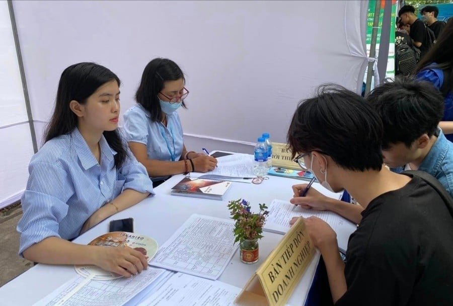 viec-lam-6835.jpg