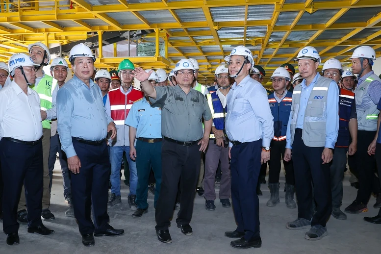 Thủ tướng lần thứ 8 kiểm tra sân bay Long Thành, yêu cầu cơ bản hoàn thành vào 19/12/2025