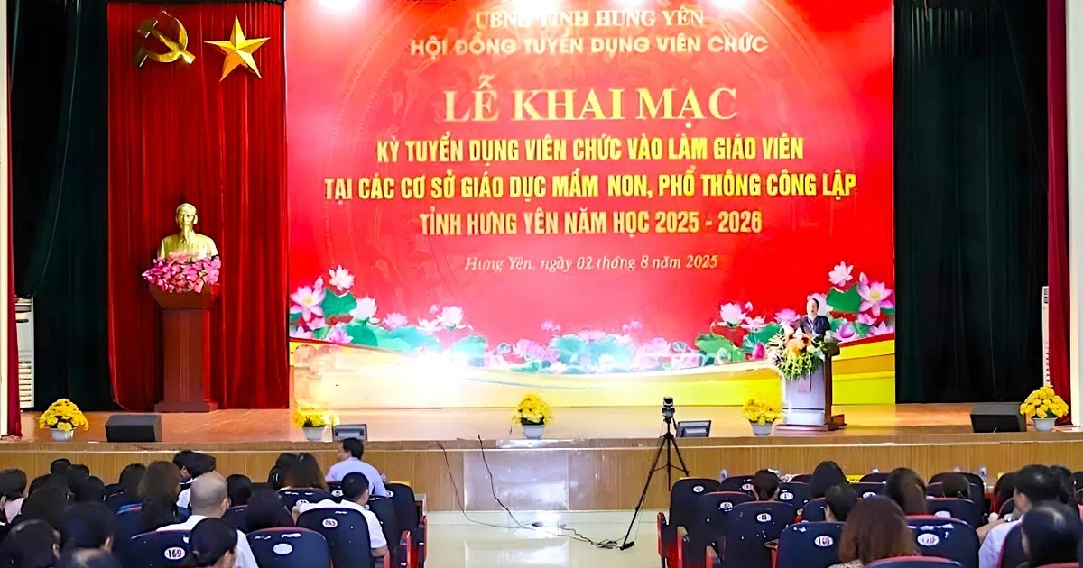 Hơn 2.000 ứng viên dự kỳ thi tuyển dụng viên chức giáo dục Hưng Yên