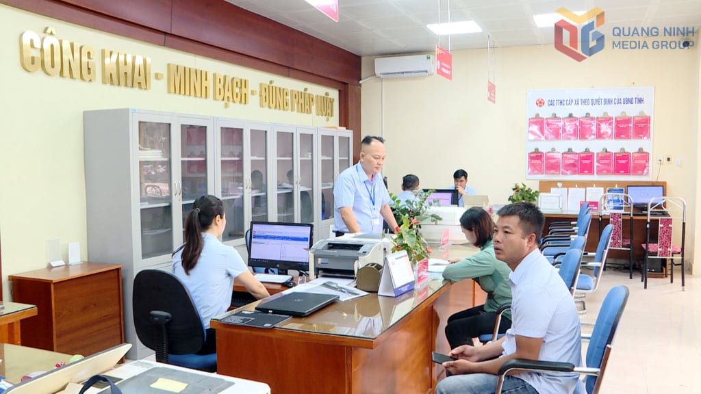 Xã Quảng Đức vận hành hiệu quả bộ máy hành chính, trong đó ưu tiên cải cách thủ tục hành chính tạo điều kiện cho người dân, doanh nghiệp. 