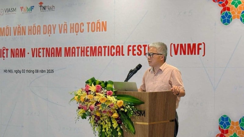 Der wissenschaftliche Direktor des Institute for Advanced Study in Mathematics, Professor und Doktor der Naturwissenschaften Ngo Bao Chau, spricht. (Foto: THUY QUYNH).