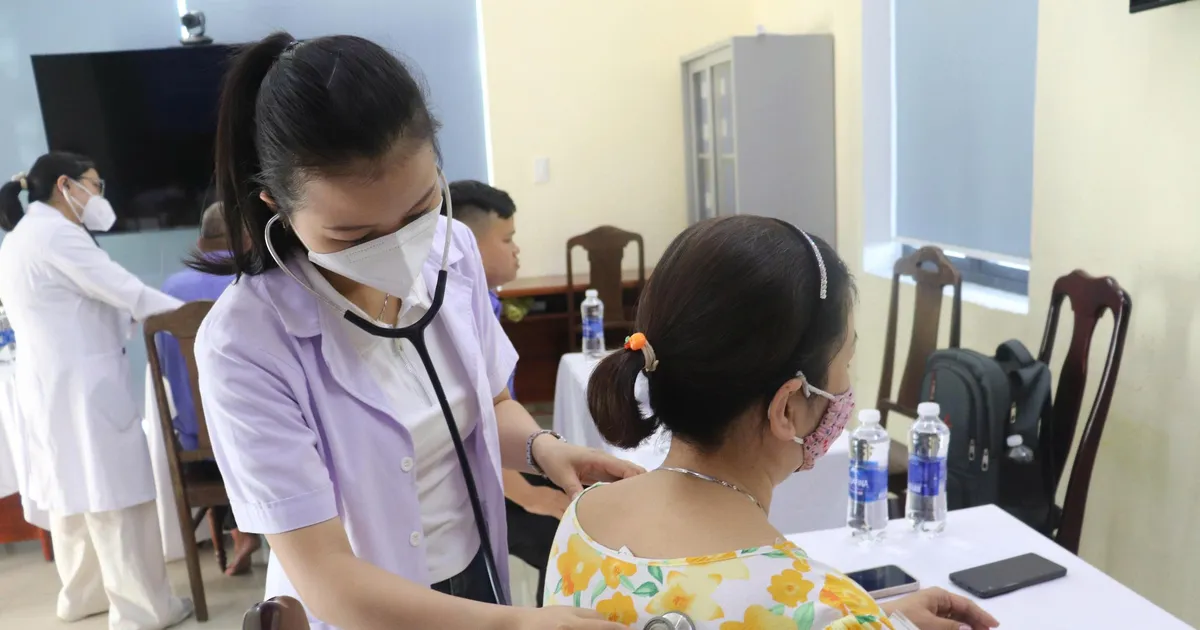 Khám sàng lọc miễn phí cho 400 người tại Âu thuyền và cảng cá Thọ Quang