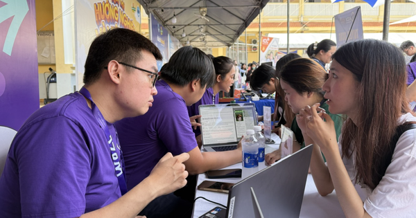Over 1,000 jobs and internships for students