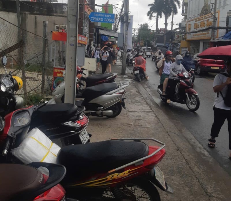 Trường tư thục chưa được cấp phép vẫn ngang nhiên treo bảng tuyển sinh?  -0