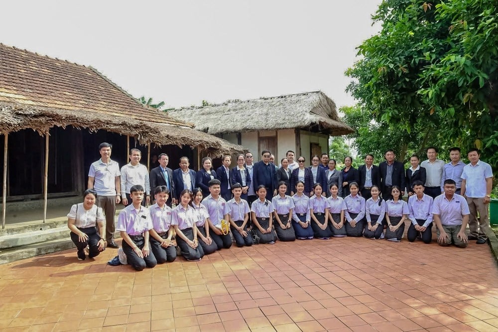 Giáo dục, văn hoá là cầu nối bền vững giữa tỉnh Quảng Trị với các tỉnh bạn Lào - ảnh 1