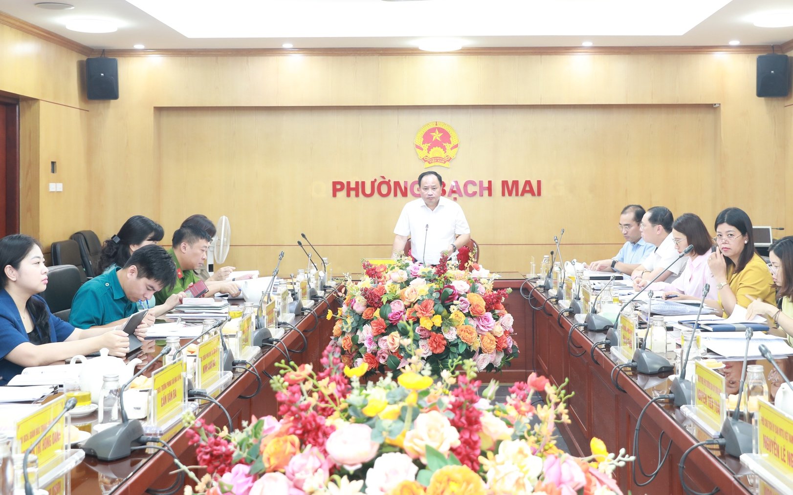 Bí thư Đảng ủy, Chủ tịch HĐND phường Bạch Mai Trần Quyết Thắng phát biểu chỉ đạo