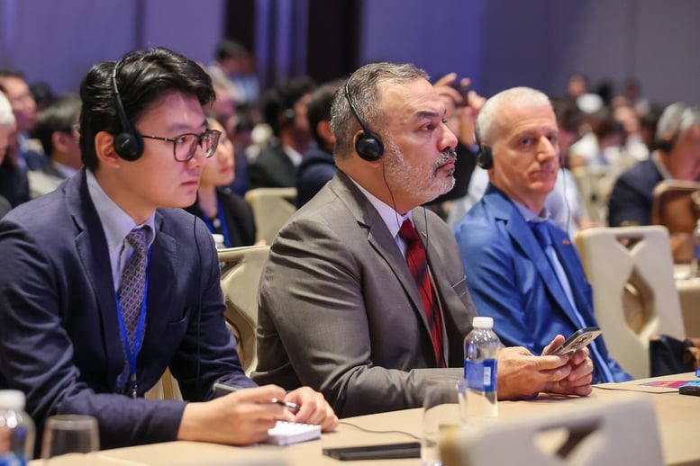 Thủ tướng: Trung tâm tài chính quốc tế là nơi pháp luật được "thiết kế cho tương lai"- Ảnh 7.