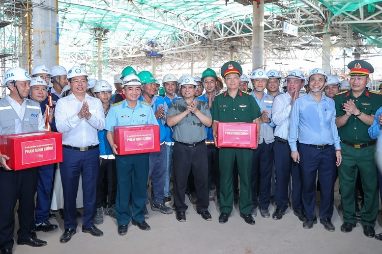 Thủ tướng lần thứ 8 kiểm tra sân bay Long Thành, yêu cầu cơ bản hoàn thành vào 19/12/2025
