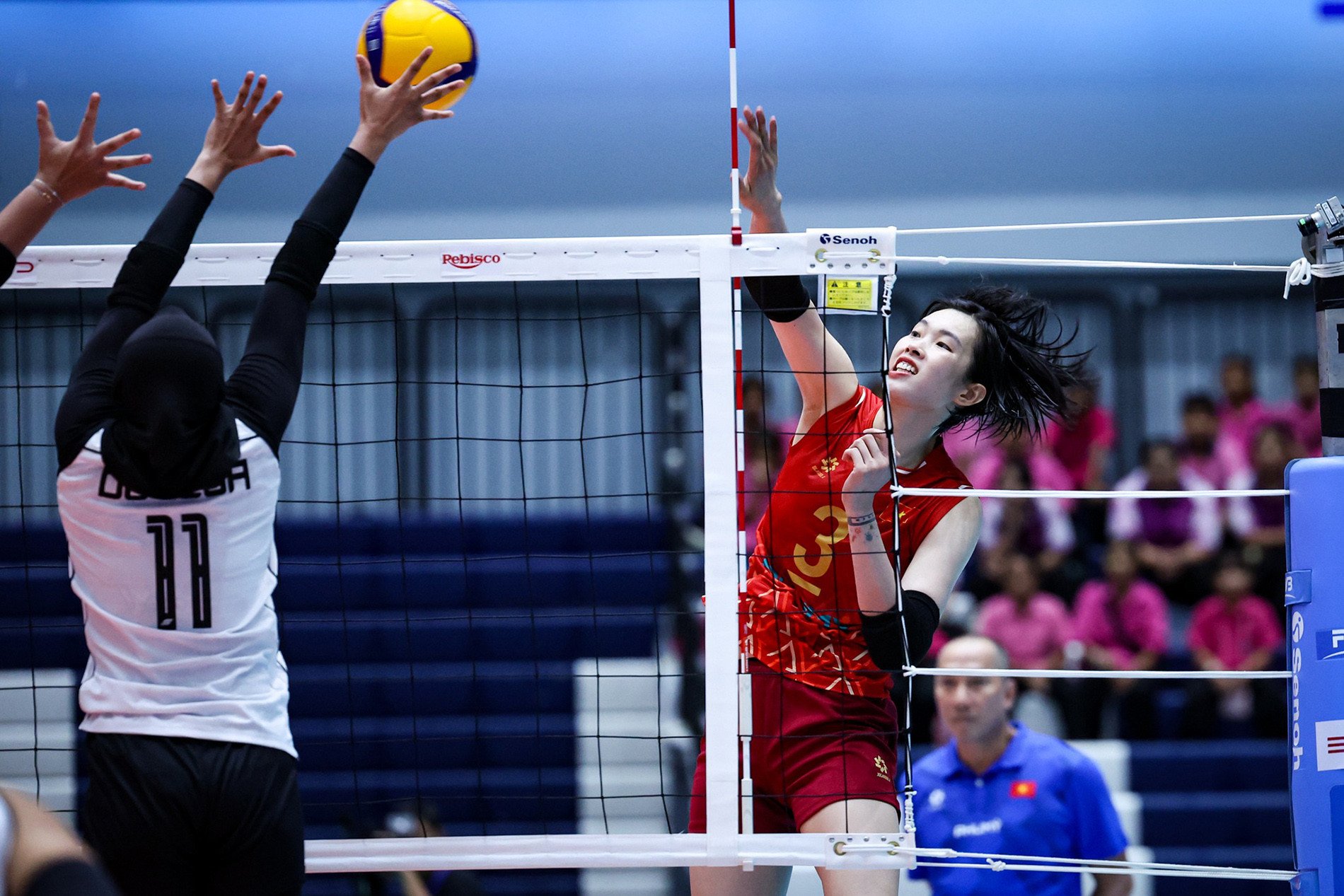 bong chuyen sea vleaue 5.jpg