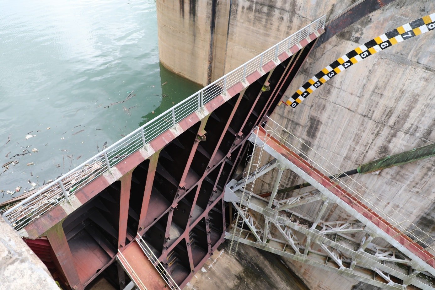 image011.jpg