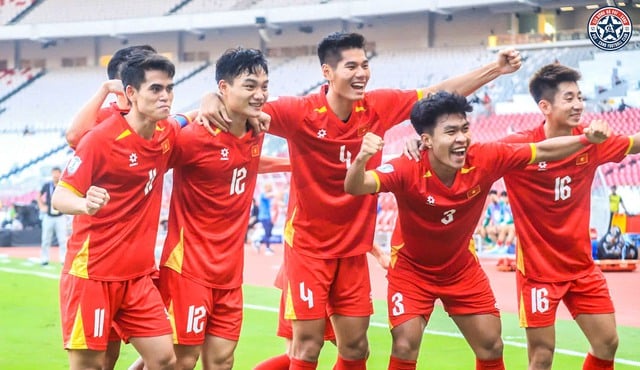 Sao U.23 Việt Nam 'mở mắt' đã thấy đội mình bỗng dưng thăng hạng V-League- Ảnh 3.
