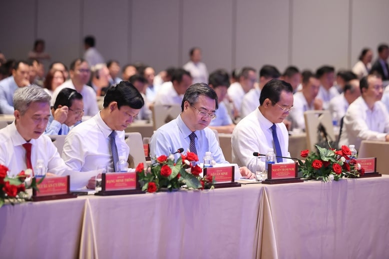 Thủ tướng: Trung tâm tài chính quốc tế là nơi pháp luật được "thiết kế cho tương lai"- Ảnh 6.