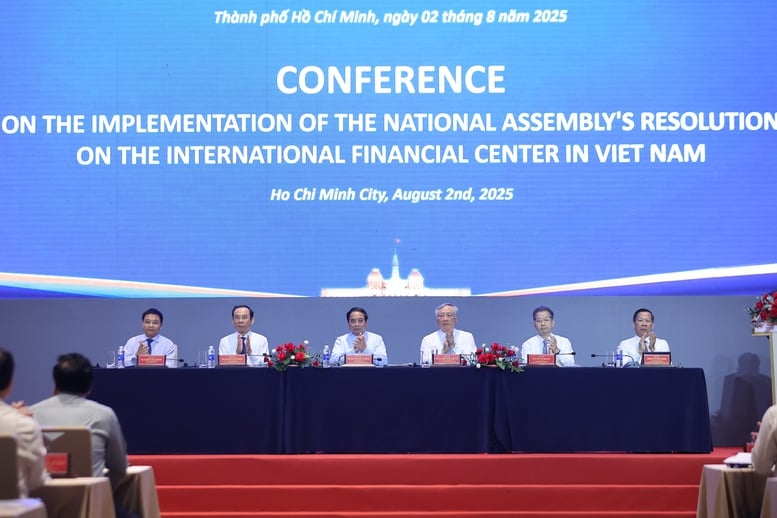 Thủ tướng: Trung tâm tài chính quốc tế là nơi pháp luật được "thiết kế cho tương lai"- Ảnh 1.