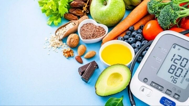 5 مجموعات غذائية يجب تناولها عند انخفاض ضغط الدم