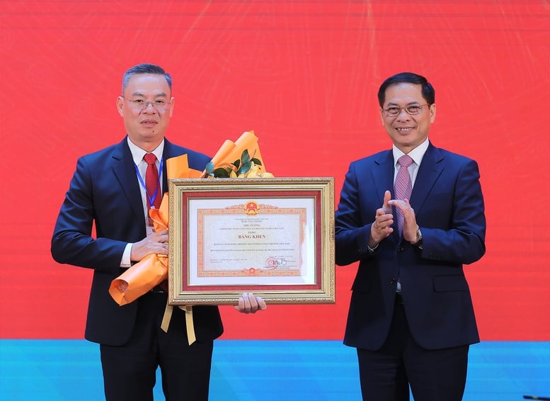 Phấn đấu đưa Vietinbank thuộc nhóm ngân hàng mạnh nhất khu vực châu Á-Thái Bình Dương- Ảnh 2.