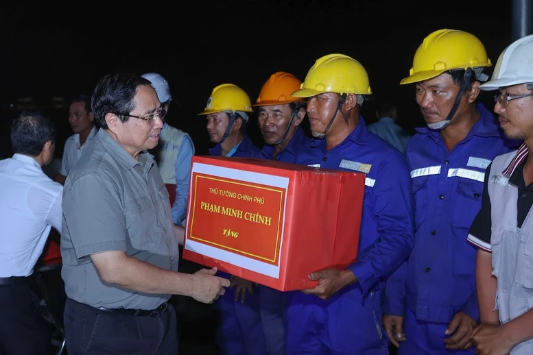 Thủ tướng lần thứ 8 kiểm tra sân bay Long Thành, yêu cầu cơ bản hoàn thành vào 19/12/2025
