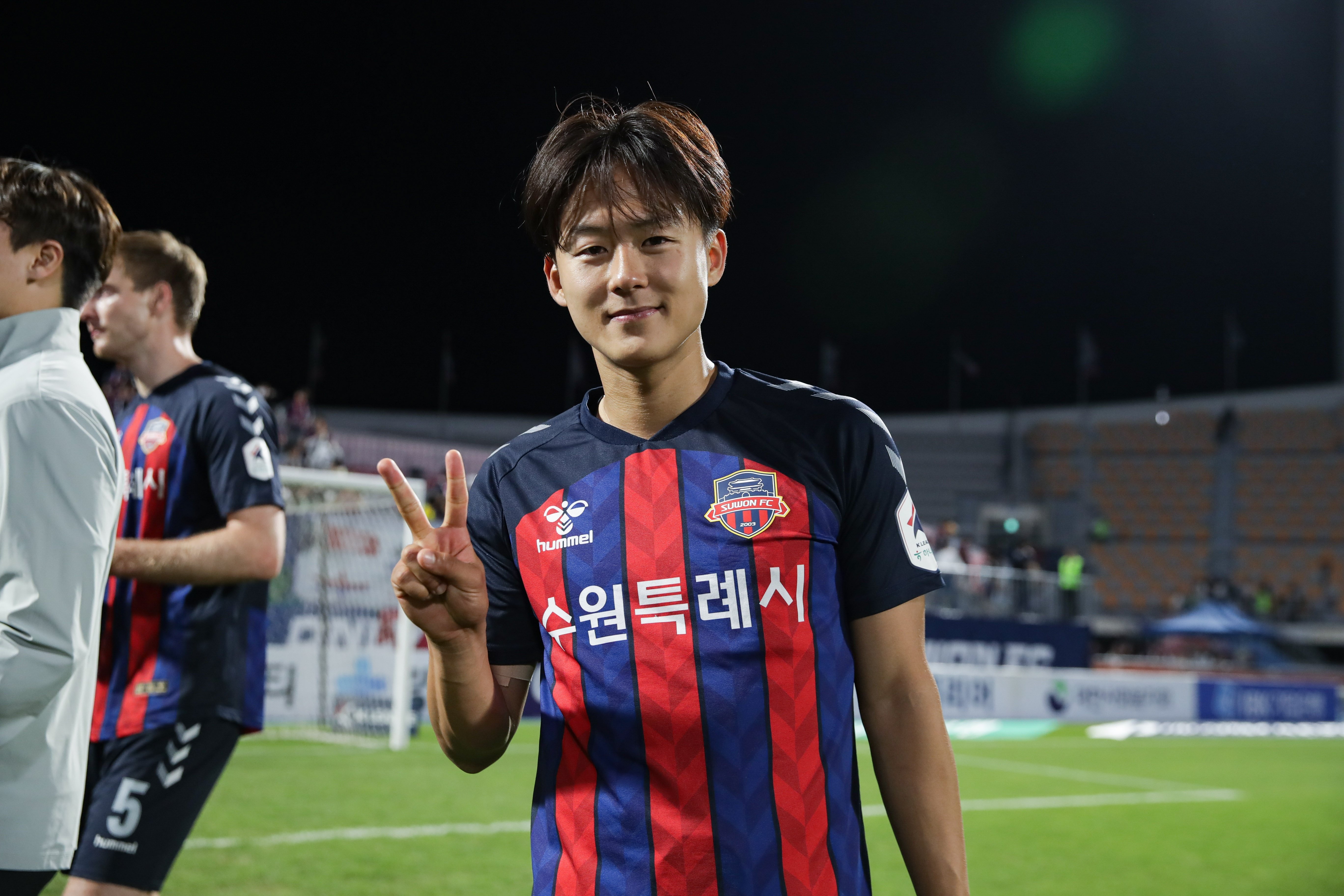 Ли Сын-у, старший брат 1