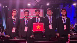 Mit fünf Medaillen erreichte das vietnamesische Team die Top 10 der Internationalen Physikolympiade 2025
