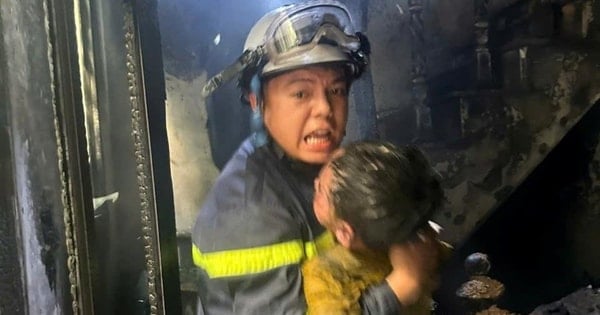 Hà Nội: Kịp thời giải cứu 3 người mắc kẹt trong vụ cháy nhà dân ở Bồ Đề