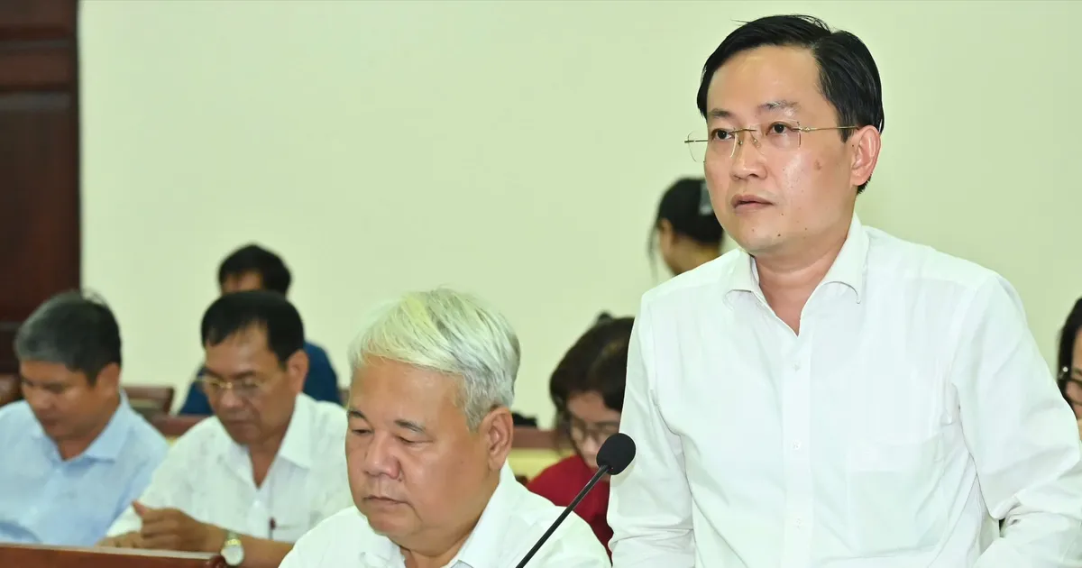 Proposing that Ho Chi Minh City has a strategy to retrain and improve workers' skills