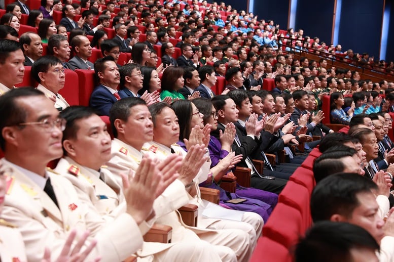 Thủ tướng: Chính phủ dưới sự lãnh đạo của Đảng, 80 năm hành trình vì nước, vì dân - Ảnh 11.
