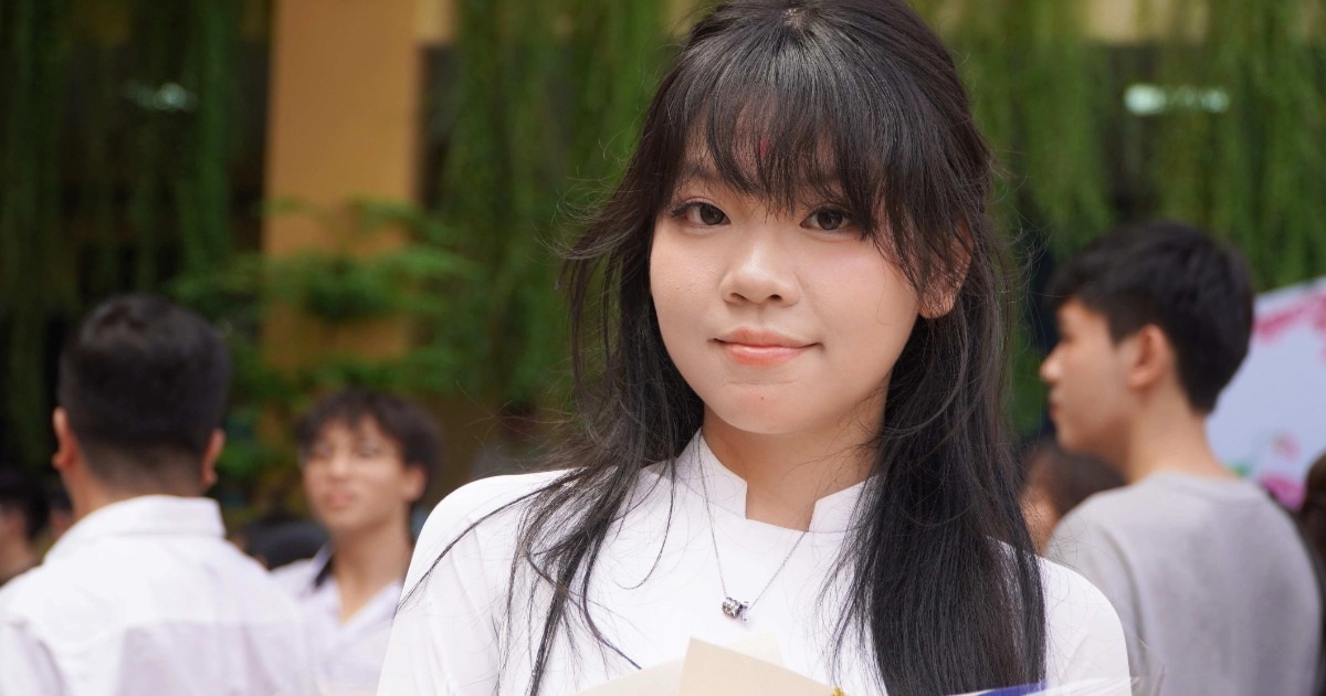 Thí sinh, phụ huynh “mất ăn mất ngủ” ngóng điểm chuẩn đại học 2025