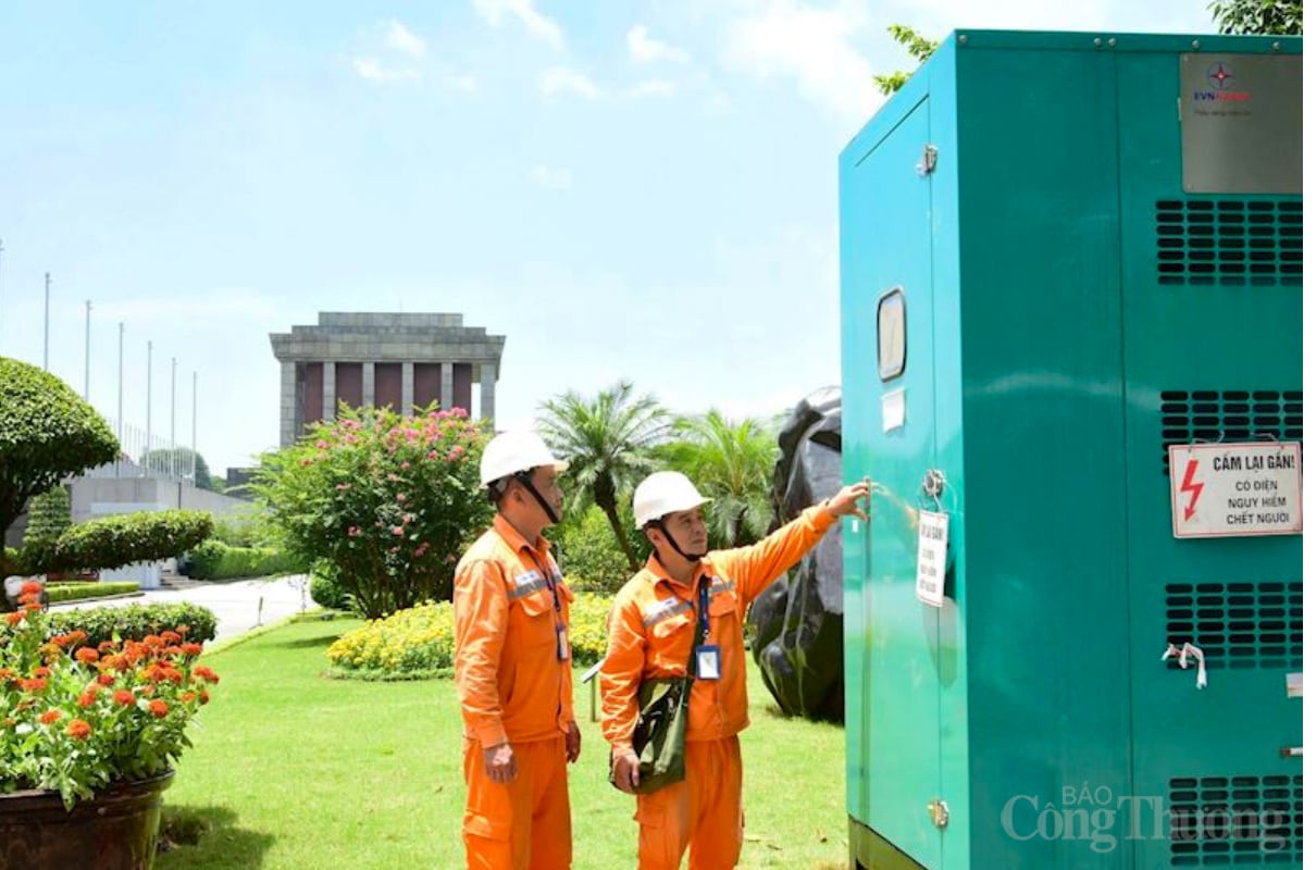 Với vai trò là trung tâm điều phối nguồn sáng cho Thủ đô, EVNHANOI đã huy động tối đa lực lượng, phương tiện, khẩn trương lên phương án đảm bảo cấp điện an toàn và liên tục cho các địa điểm diễn ra các hoạt động văn hóa, thể thao và lễ hội trên địa bàn thành phố.