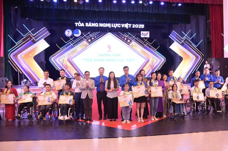 Vinh danh 25 gương 'Tỏa sáng nghị lực Việt' toàn quốc 2025- Ảnh 1.