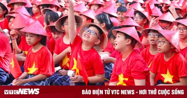 Hanoi allows students in inner-city schools to take 3 days off to serve A80