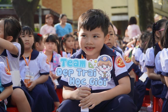 Vỡ òa cảm xúc trong ngày 