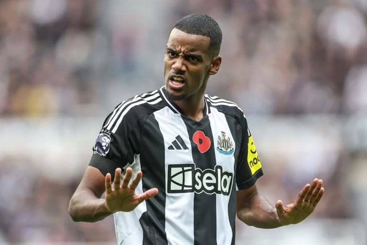 Isak nổi loạn, công khai 'bật' Newcastle - Ảnh 1.