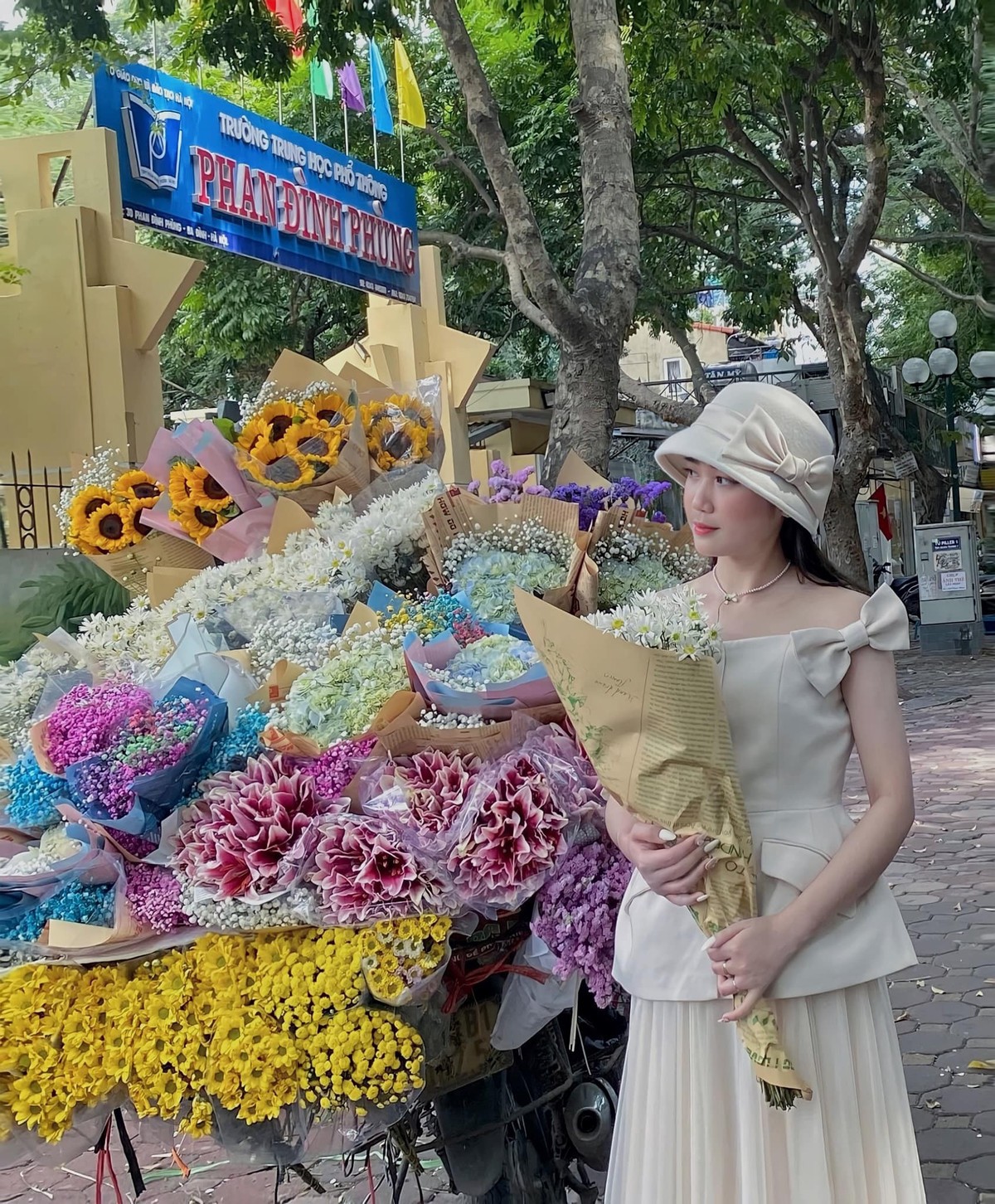 Check in xa hoa tại đường Phan Đình Phùng.