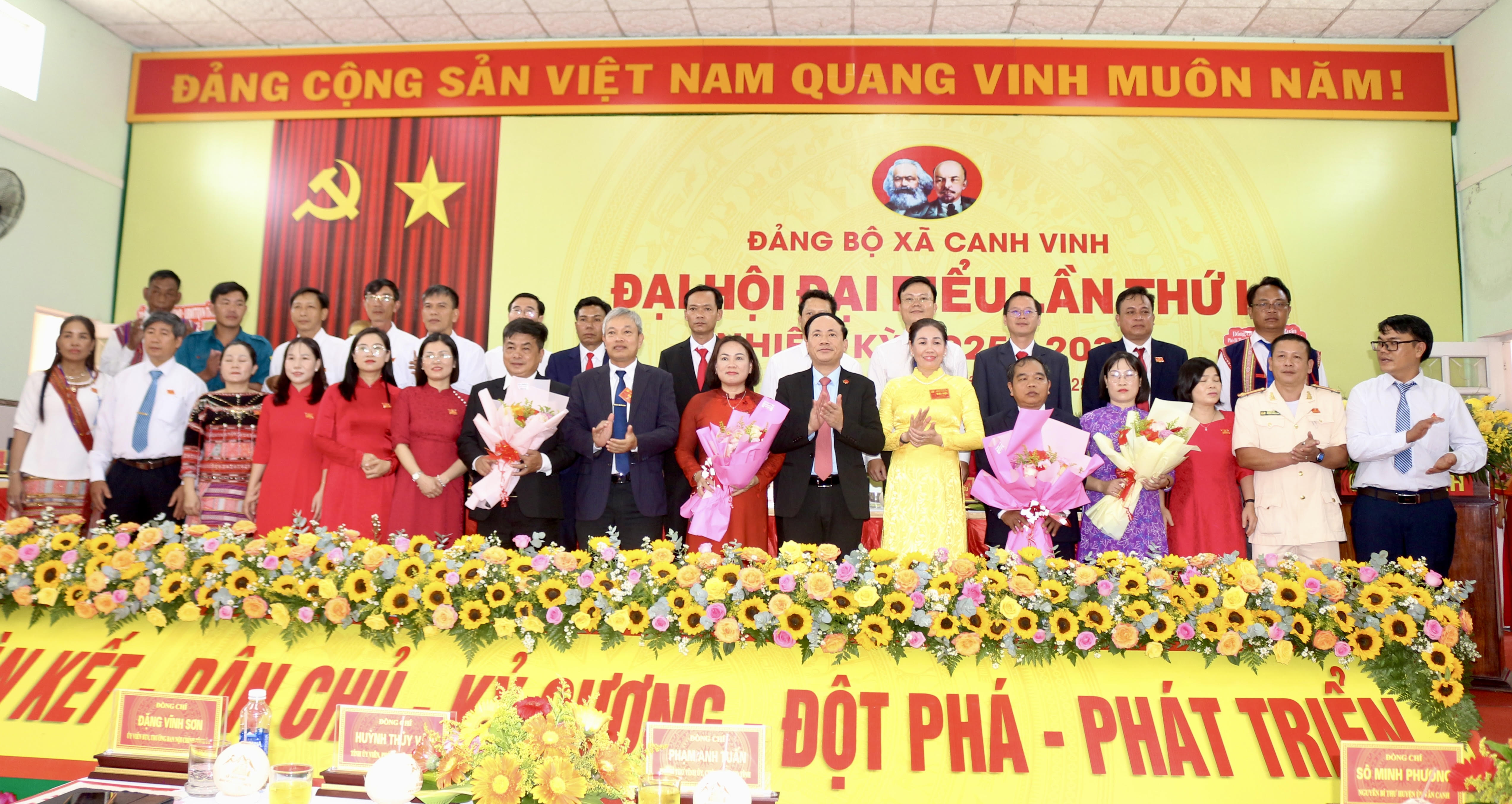 Chủ tịch UBND tỉnh Phạm Anh Tuấn dự Đại hội đại biểu xã Canh Vinh lần thứ I, nhiệm kỳ 2025-2030