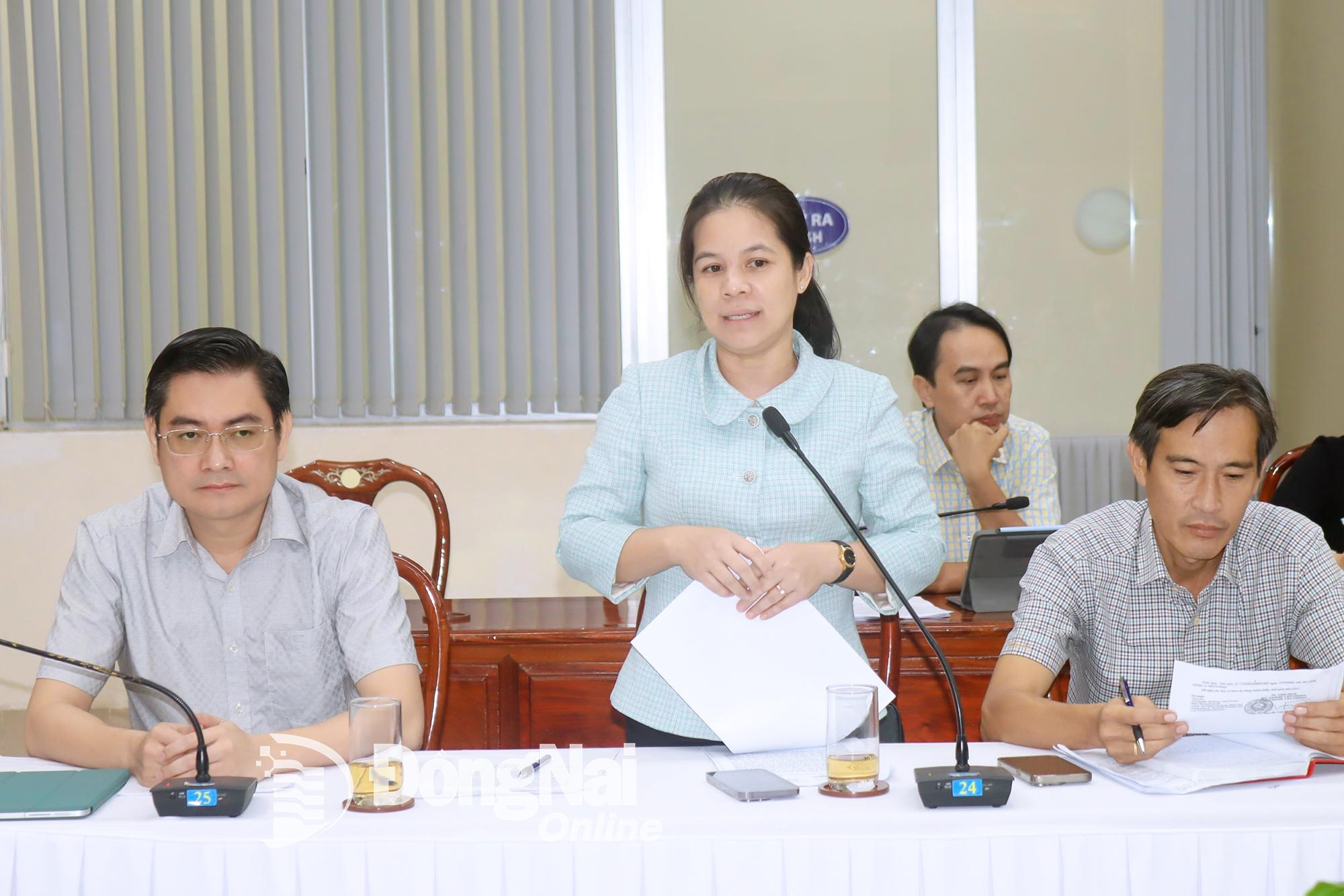 Die Vorsitzenden des Volkskomitees des Bezirks Binh Long in der Provinz Dong Nai gaben Empfehlungen ab. Foto: Hoang Loc