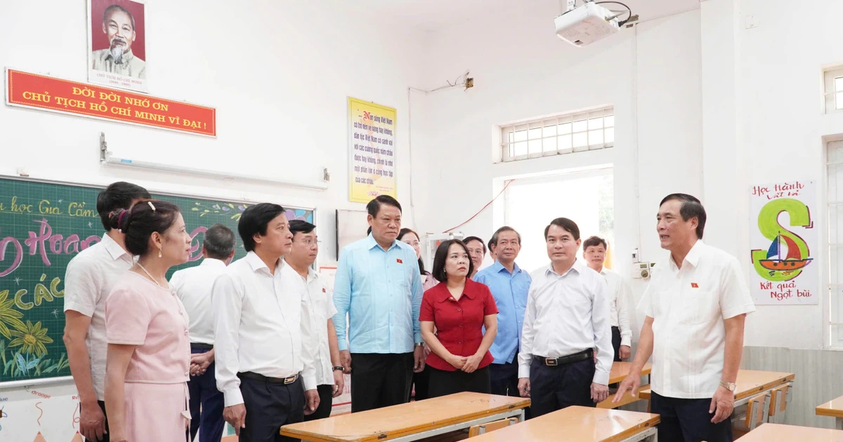 Đoàn Đại biểu Quốc hội Phú Thọ kiểm tra thực tế cơ sở giáo dục tại phường Việt Trì