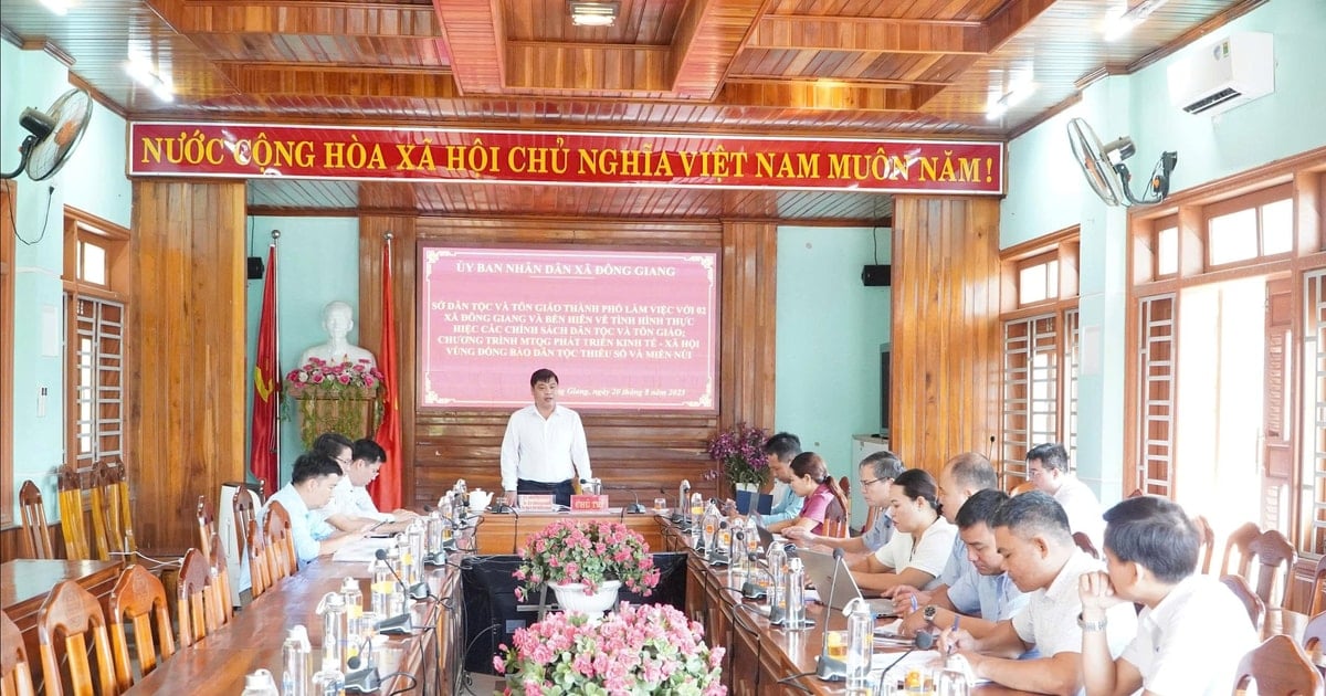 The city's Department of Ethnic Minorities and Religions works with Dong Giang and Ben Hien communes.