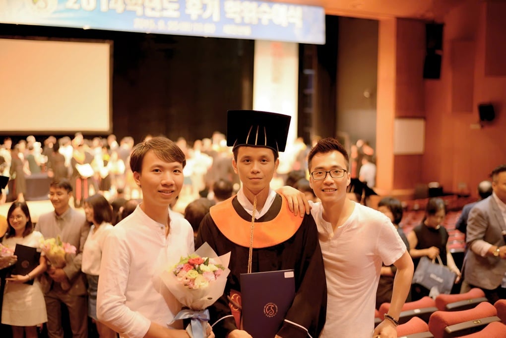 Tiến sĩ 9x hạnh phúc khi 2 giờ sáng nhận tin nhắn Em muốn nghiên cứu khoa học - 1