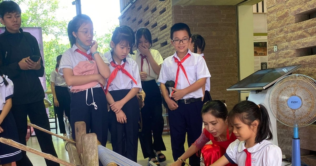 Trao truyền di sản cho thế hệ trẻ