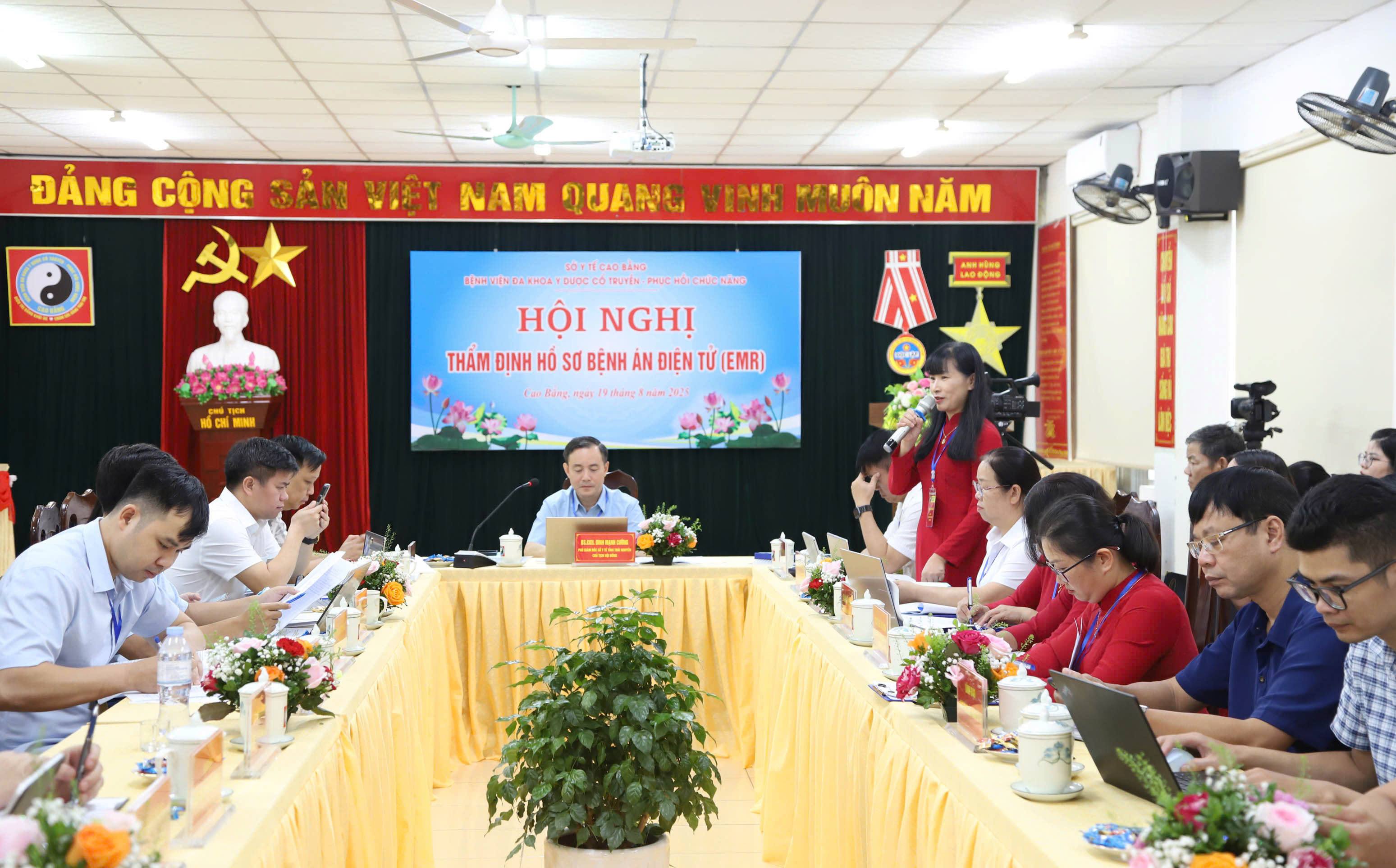 Bệnh viện đa khoa y dược cổ truyền - Phục hồi chức năng tổ chức Hội nghị thẩm định Bệnh án điện tử