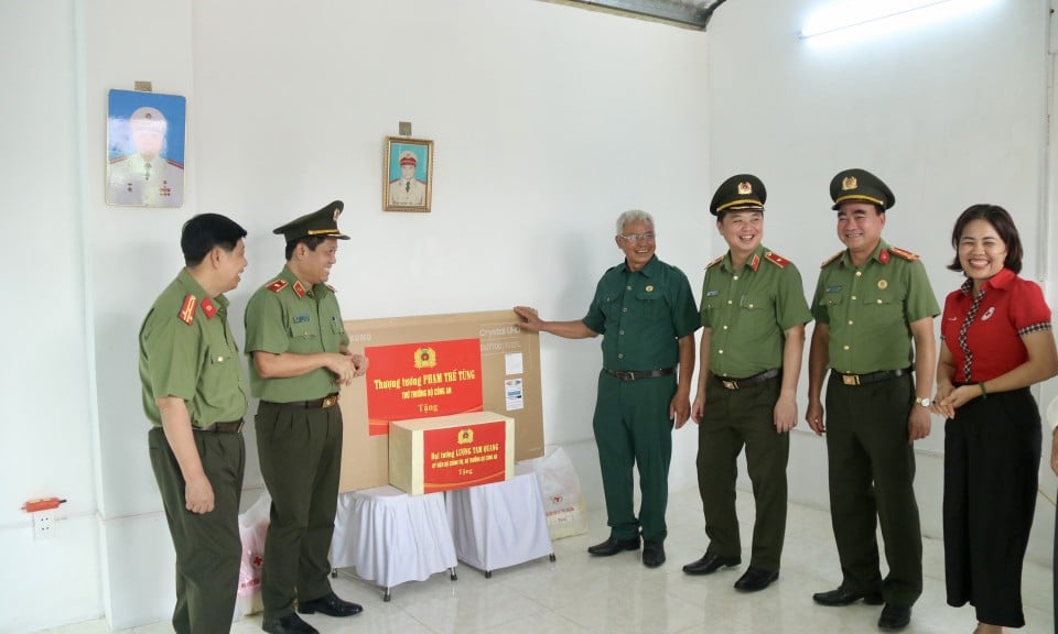 Chăm lo đời sống, vun đắp niềm tin