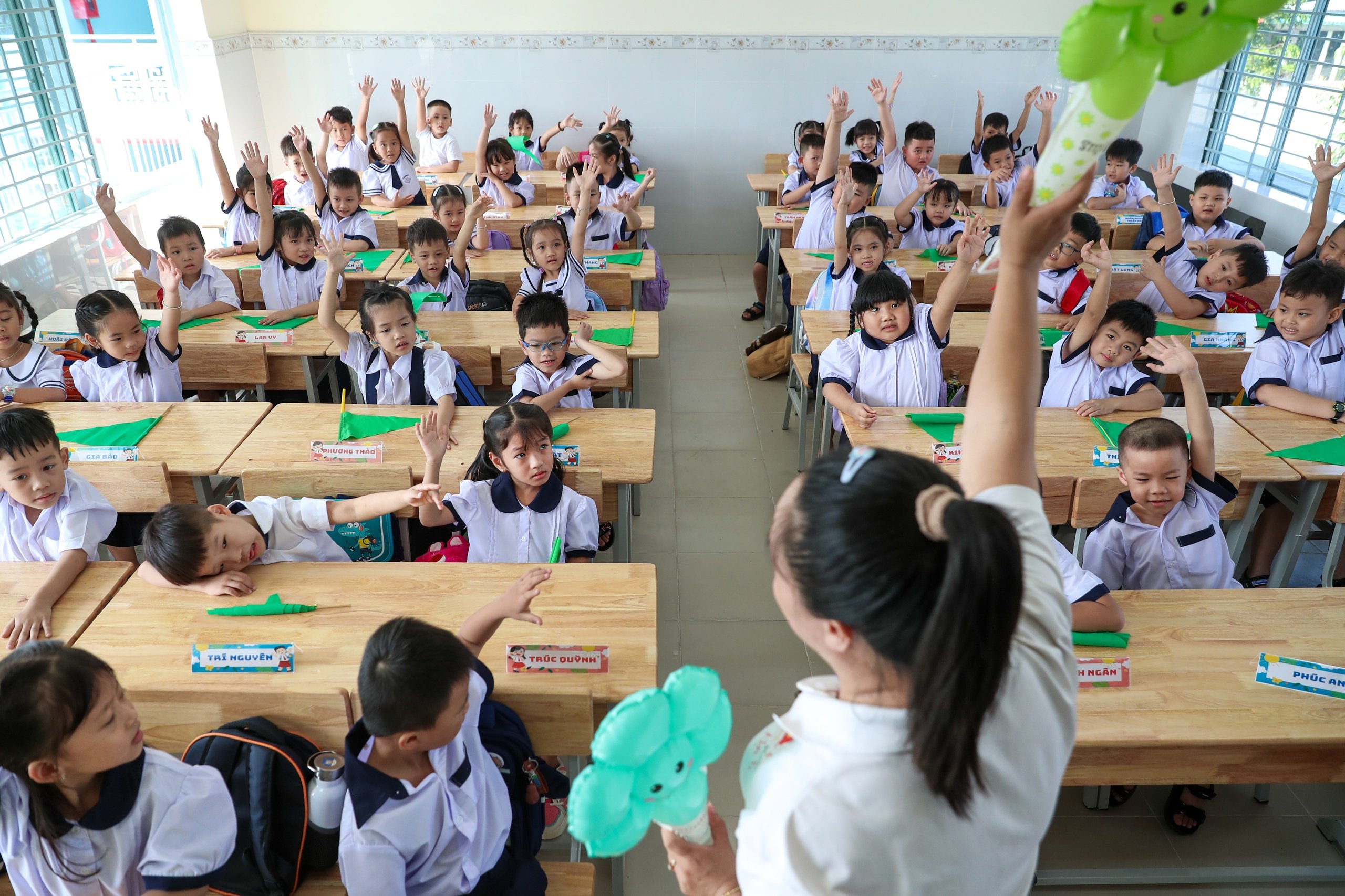 Học sinh lớp 1 nô nức ngày tựu trường - Ảnh 7.