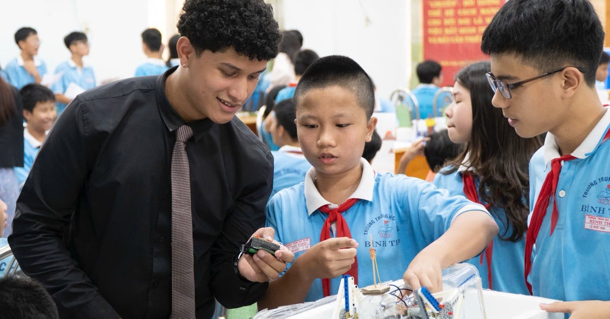 TP.HCM triển khai chương trình STEM song ngữ và tích hợp AI vào dạy học tiếng Anh