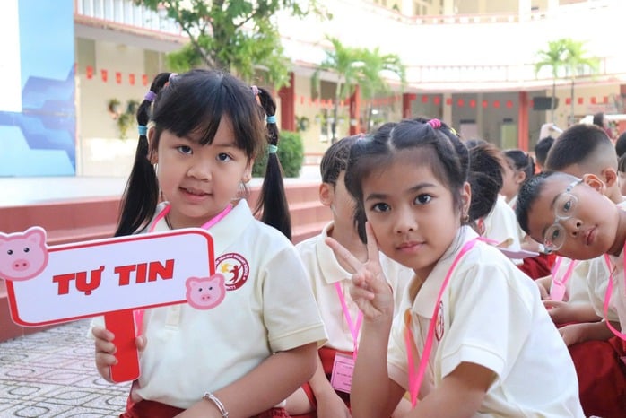 Vỡ òa cảm xúc trong ngày 