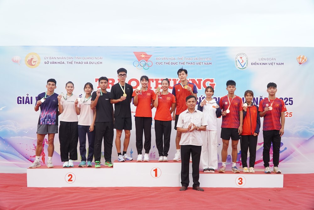គណៈប្រតិភូកីឡាហាណូយទទួលបានរង្វាន់ជារួម - រូបថត ៣