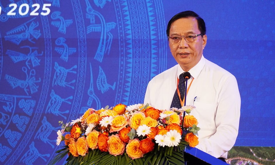 សមាជិកគណៈកម្មាធិការអចិន្ត្រៃយ៍គណៈកម្មាធិការបក្សខេត្ត Quang Tri លោក Le Quang Chien ថ្លែងមតិក្នុងពិធី។